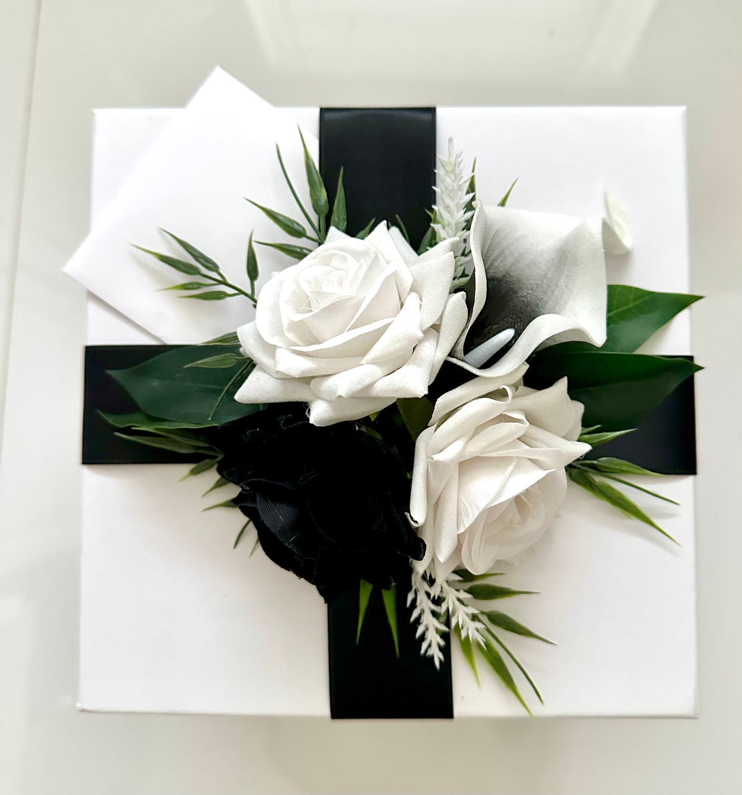 Luxury Floral Gift Box with Real-Touch Flowers & Removable Flower Topper
