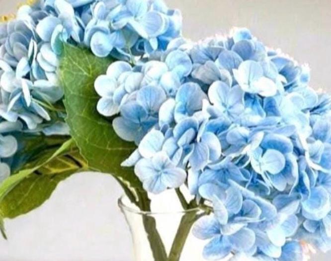 Luxury Real Touch White Hydrangea Centerpiece: Elegant Floral Arrangement